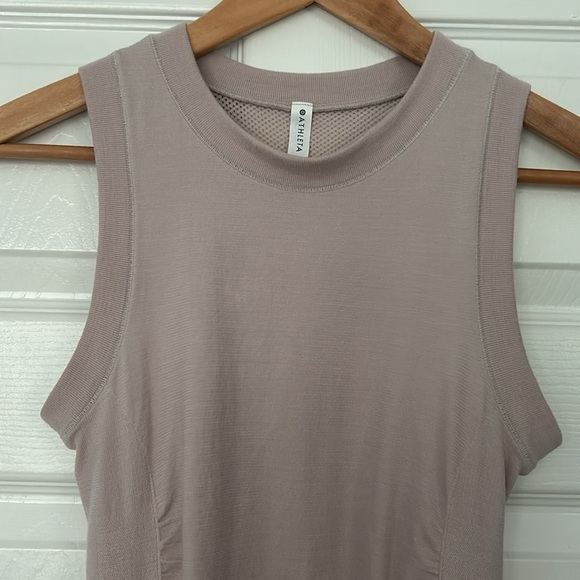 NWOT Athleta Foresthill Ascent Seamless Tank Pale Pink XS - Picture 4 of 11